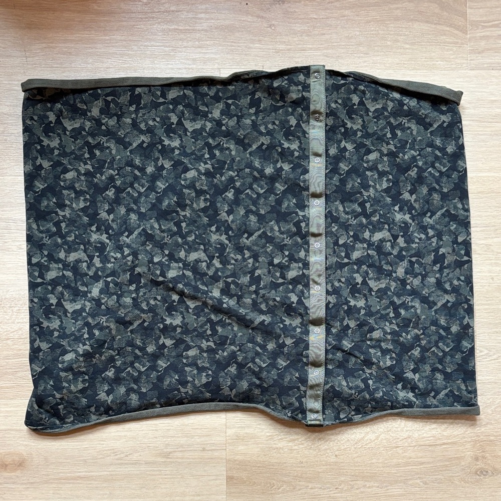 lululemon athletica Camouflage “Vinyasa”Scarf